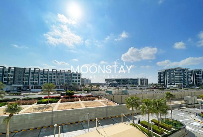 Apartment - 3 Bedrooms - 4 Bathrooms for sale in Al Nada 2 - Al Muneera - Al Raha Beach - Abu Dhabi