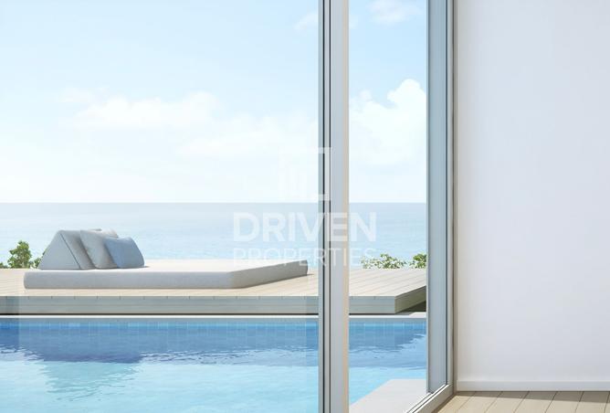 Apartment - 2 Bedrooms - 3 Bathrooms for sale in Bayview - EMAAR Beachfront - Dubai Harbour - Dubai