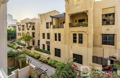 Apartment - 2 Bedrooms - 3 Bathrooms for sale in Yansoon 4 - Yansoon - Old Town - Dubai