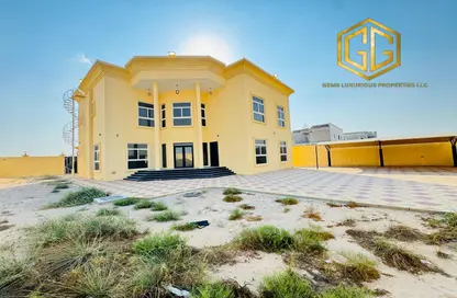 Villa - 5 Bedrooms - 6 Bathrooms for rent in Al Aweer 1 - Al Aweer - Dubai