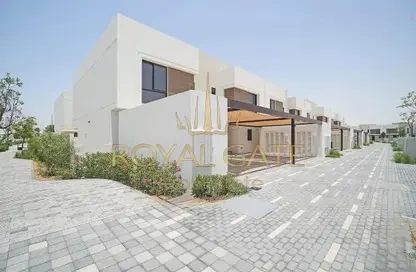 Villa - 4 Bedrooms - 5 Bathrooms for sale in Noya 2 - Noya - Yas Island - Abu Dhabi