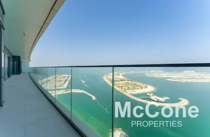 Apartment - 4 Bedrooms - 5 Bathrooms for sale in Beach Vista - EMAAR Beachfront - Dubai Harbour - Dubai