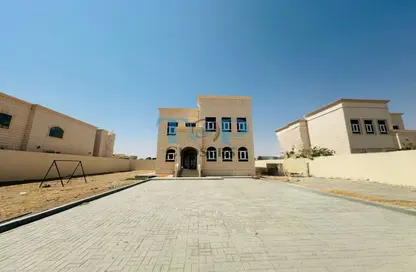 Villa - 4 Bedrooms - 7 Bathrooms for rent in Al Bateen - Al Ain