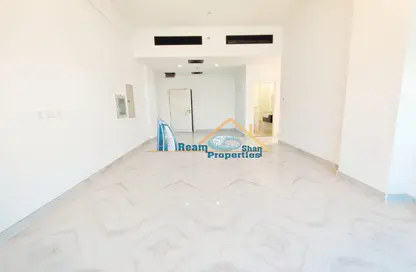 Apartment - 2 Bedrooms - 3 Bathrooms for rent in Al Warsan 4 - Al Warsan - Dubai