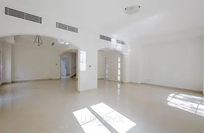 Villa - 4 Bedrooms - 4 Bathrooms for rent in Meadows 1 - Meadows - Dubai