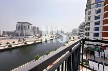 Apartment - 2 Bedrooms - 3 Bathrooms for sale in The View - Al Raha Beach - Abu Dhabi