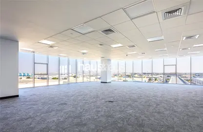 Empty Room image for: Office Space - Studio for rent in Airport Road - Airport Road Area - Al Garhoud - Dubai, Image 1