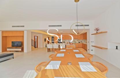 Villa - 5 Bedrooms - 6 Bathrooms for sale in Nad Al Sheba Villas - Nad Al Sheba 3 - Nad Al Sheba - Dubai