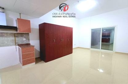 Apartment - 1 Bathroom for rent in Al Warsan 4 - Al Warsan - Dubai