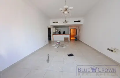 Apartment - 1 Bedroom - 1 Bathroom for rent in Saeed Al Alami Building - Al Taawun - Sharjah