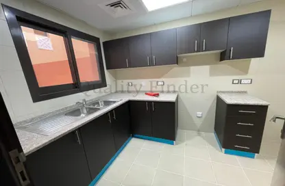 Villa - 2 Bedrooms - 3 Bathrooms for sale in Zone 8 - Hydra Village - Abu Dhabi