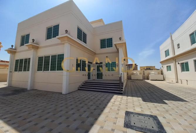 Rent in Shakhbout City: Private entrance villa | 4BR Master | Maid room ...