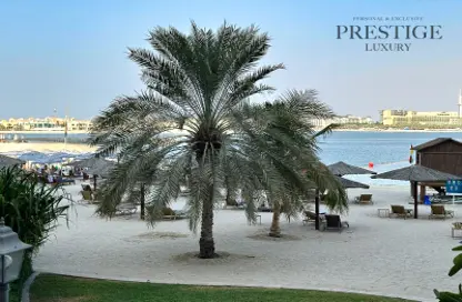 Apartment - 1 Bedroom - 2 Bathrooms for rent in Al Msalli - Shoreline Apartments - Palm Jumeirah - Dubai