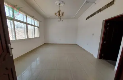 Villa - Studio - 4 Bathrooms for rent in Al Qattarah - Al Ain