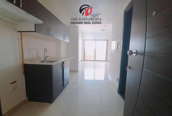 Apartment - 1 Bathroom for rent in Al Warsan 4 - Al Warsan - Dubai