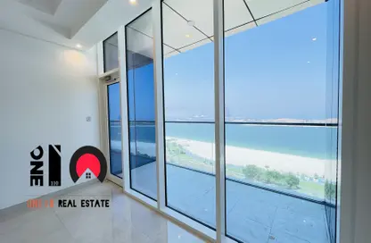Apartment - 3 Bedrooms - 5 Bathrooms for rent in Baynuna Tower 2 - Corniche Road - Abu Dhabi