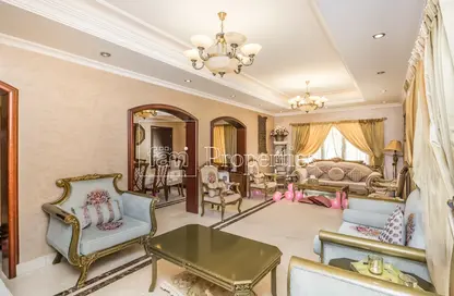 Villa - 5 Bedrooms - 4 Bathrooms for rent in Meadows 5 - Meadows - Dubai