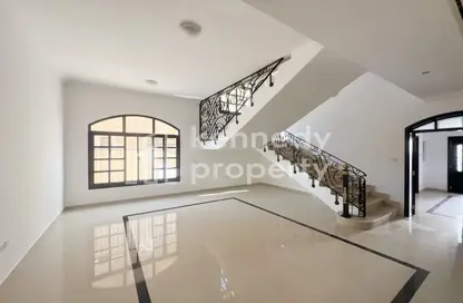 Villa - 5 Bedrooms for rent in Shakhbout City - Abu Dhabi