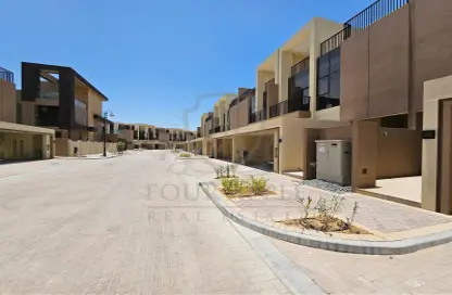 تاون هاوس - 4 غرف نوم - 5 حمامات للبيع في قرية سيفيلا - قمم النصر - مدينة دبي الرياضية - دبي