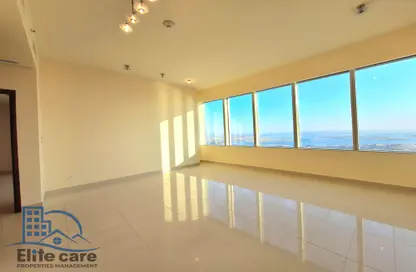 Apartment - 2 Bedrooms - 3 Bathrooms for rent in Nation Towers - Corniche Road - Abu Dhabi