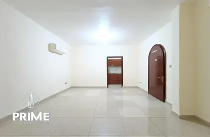 Apartment - 1 Bathroom for rent in Palm Oasis villas - Palm Oasis - Al Mushrif - Abu Dhabi