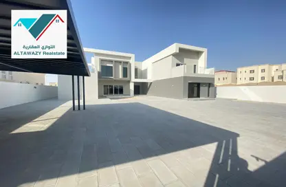 Villa - 5 Bedrooms for rent in Madinat Al Riyad - Abu Dhabi