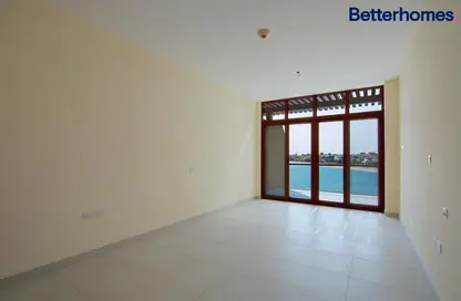 Apartment - Studio - 1 Bathroom for rent in Palm Views West - Palm Views - Palm Jumeirah - Dubai