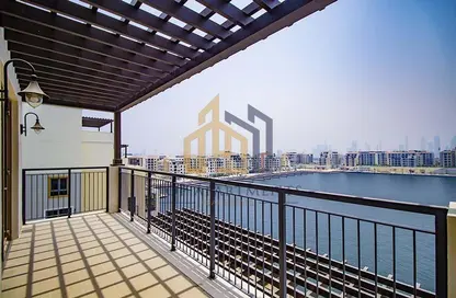 Apartment - 4 Bedrooms - 5 Bathrooms for sale in Le Pont - La Mer - Jumeirah - Dubai