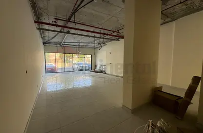 Warehouse - Studio - 1 Bathroom for rent in Muwaileh - Sharjah