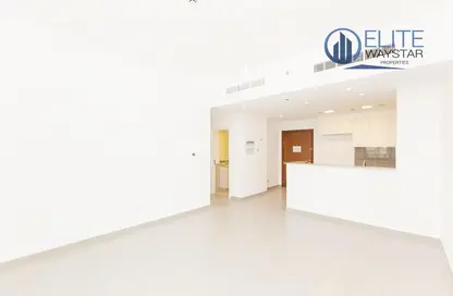 Apartment - 3 Bedrooms - 3 Bathrooms for rent in Zahra Apartments 2A - Zahra Apartments - Town Square - Dubai