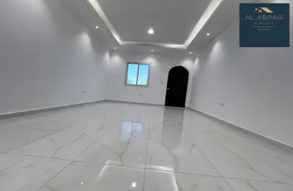 Apartment - 1 Bathroom for rent in C120 Building - Mohamed Bin Zayed City - Abu Dhabi