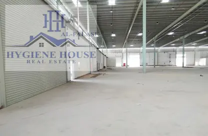 Warehouse - Studio - 2 Bathrooms for rent in Umm Al Thuoob - Umm Al Quwain