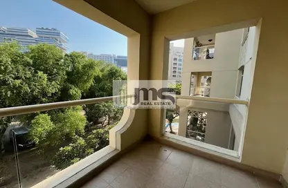 Apartment - 1 Bedroom - 2 Bathrooms for rent in Al Khushkar - Shoreline Apartments - Palm Jumeirah - Dubai