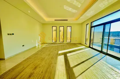 Villa - 4 Bedrooms - 5 Bathrooms for rent in Luluat Al Raha - Al Raha Beach - Abu Dhabi