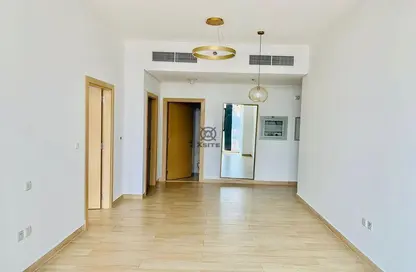 Apartment - 1 Bedroom - 2 Bathrooms for rent in Regina Tower - Jumeirah Village Circle - Dubai