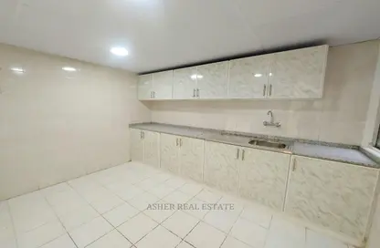 Apartment - 3 Bedrooms - 2 Bathrooms for rent in Al Wahda Building - Al Majaz 2 - Al Majaz - Sharjah