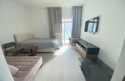 Apartment - 1 Bathroom for rent in Azizi Aliyah - Dubai Healthcare City - Dubai