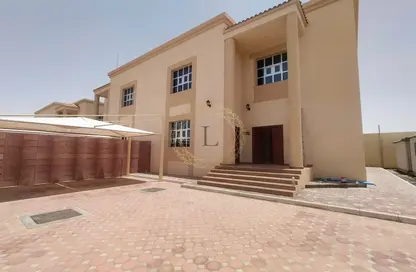 Villa - 4 Bedrooms - 6 Bathrooms for rent in Al Ain Ladies Club - Al Markhaniya - Al Ain