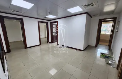 Office Space - Studio - 1 Bathroom for rent in Al Nahyan - Abu Dhabi