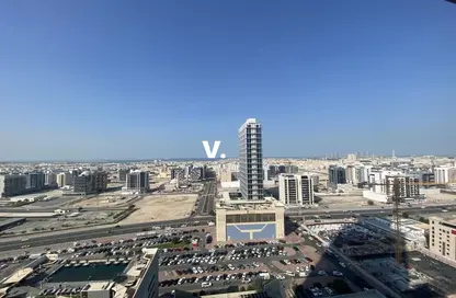 Apartment - 2 Bedrooms - 2 Bathrooms for rent in Al Manal Tower - Sheikh Zayed Road - Dubai