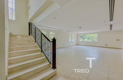 Villa - 4 Bedrooms - 5 Bathrooms for sale in Legacy - Jumeirah Park - Dubai