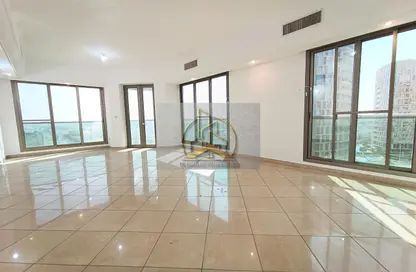 Apartment - 3 Bedrooms - 4 Bathrooms for rent in Al Heel Tower - Mubarak Bin Mohammed Street - Al Khalidiya - Abu Dhabi