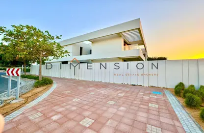 Villa - 5 Bedrooms for sale in West Yas - Yas Island - Abu Dhabi