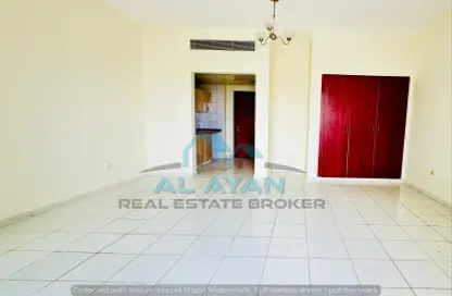 Apartment - 1 Bathroom for rent in Y12 - England Cluster - International City - Dubai