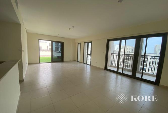 Apartment - 3 Bedrooms - 3 Bathrooms for sale in Hayat Boulevard-1A - Hayat Boulevard - Town Square - Dubai