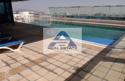 Apartment - 3 Bedrooms - 4 Bathrooms for rent in Golden Falcon Tower - Hamdan Street - Abu Dhabi