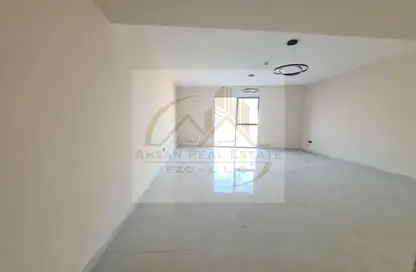 Apartment - 2 Bedrooms - 3 Bathrooms for rent in Muweileh Community - Muwaileh Commercial - Sharjah