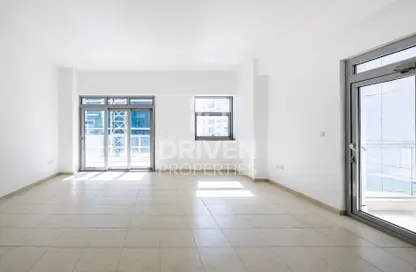 Apartment - 1 Bedroom - 1 Bathroom for rent in Executive Tower B - Executive Towers - Business Bay - Dubai