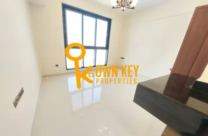 Apartment - Studio - 1 Bathroom for rent in Al Souk Al Kabeer - Bur Dubai - Dubai