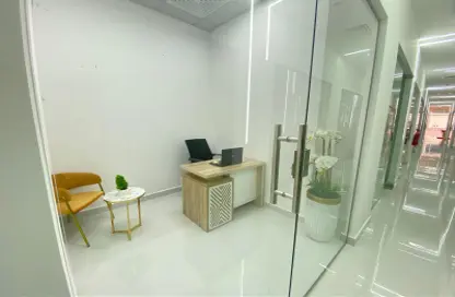 Business Centre - Studio - 1 Bathroom for rent in Red Avenue - Al Garhoud - Dubai